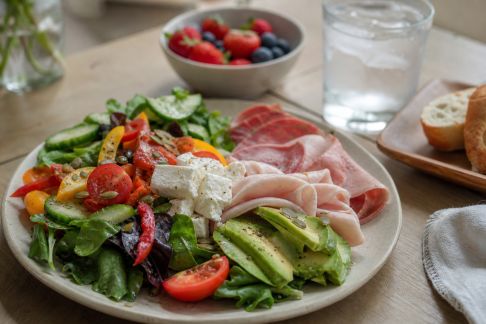 Idées de repas sans cuisson, parfaites pour les journées chaudes