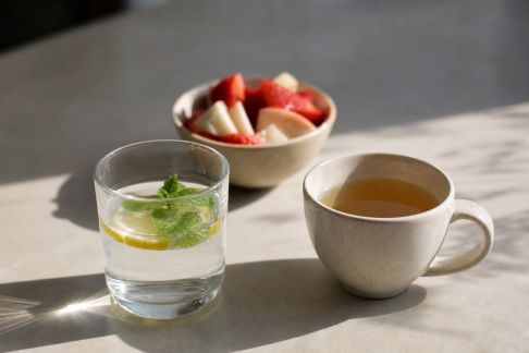 Réduire le sucre dans ses boissons : astuces et alternatives naturelles