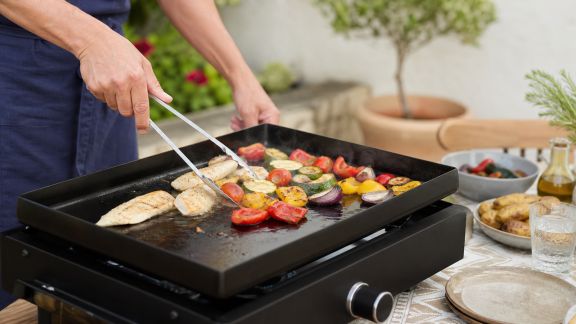 Plancha facile : recettes rapides et conviviales pour l’été